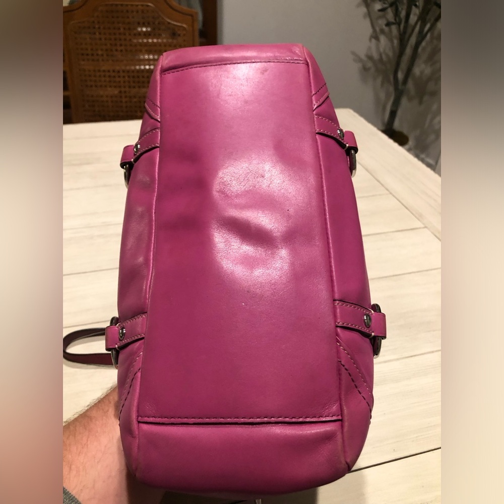 COACH F12343 PINK/MAGENTA LEATHER GALLERY EAST WEST TOTE WITH HANGTAG - Picture 5 of 16